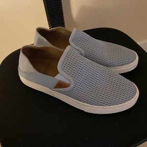 Olukai Pehuea Slip On Loafers Boat Shoes Grey Mesh Women's Size 7.5 Worn twice.